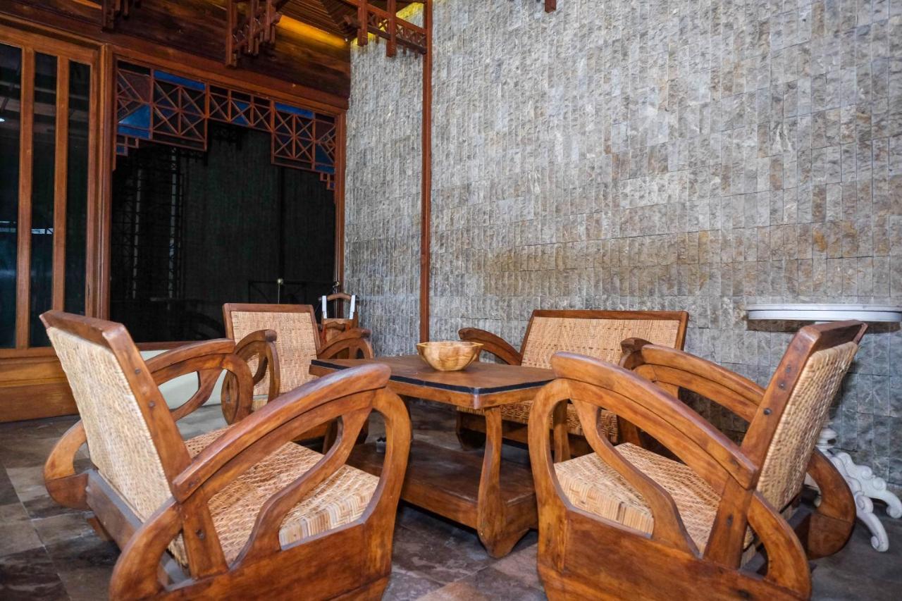 Urbanview Hotel Syariah Wisnugraha By Reddoorz Yogyakarta Eksteriør billede
